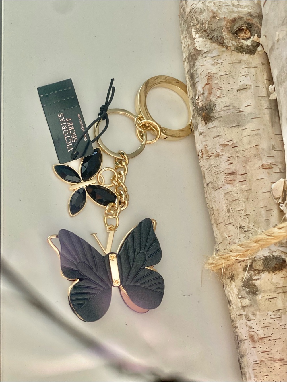Victoria's Secret Pink Butterfly Keychain with Gold Accents Rare - Picture 2 of 2